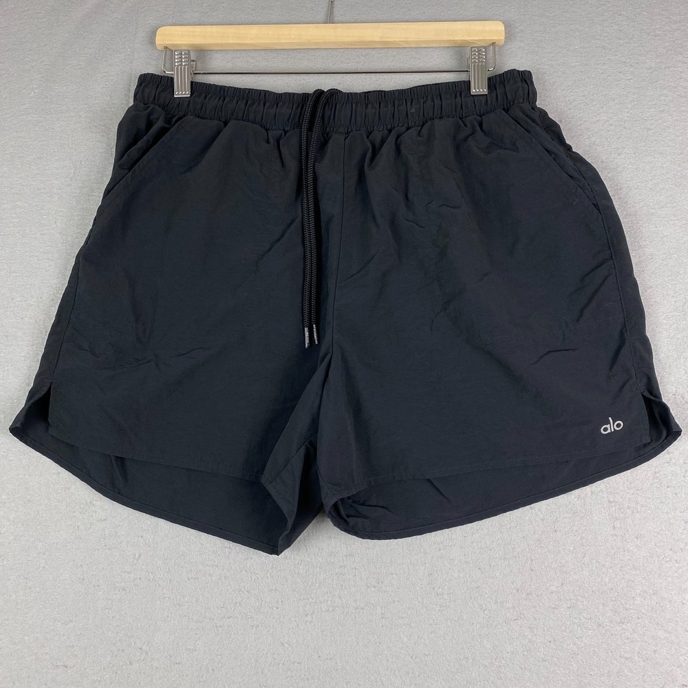 Alo Yoga Mens swim Shorts Large nylon solid black linerless Pockets 4"
